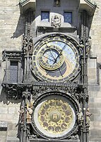 Het astronomisch uurwerk van Praag geeft de maanfasen en de tekens van de zodiac aan, Praag