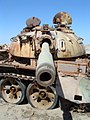 Körfez Savaşı sırasında ölüm otoyolunda paslanmış bir Tank, Irak