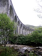 Viadukt Glenfinnan od spodaj