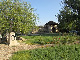 Mormântul lui Costache Negri lângă biserica fostei mănăstiri Răducanu din Târgu Ocna