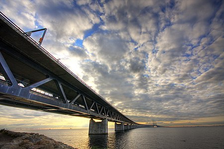 Podul Öresund dintre Danemarca și Suedia este parte din Rețeaua Trans-Europeană.