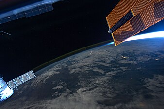 Meteoro (centro) visto da Estação Espacial Internacional