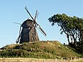Havnø Mølle (Visborg Sogn ved Hadsund) er en stråtækt hollandsk vindmølle opført i 1842