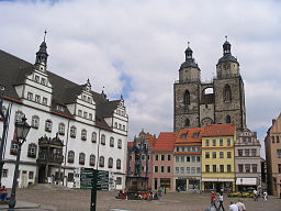 Wittenbergs torg med rådhuset och stadskyrkan
