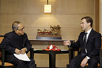 Rusiya prezidenti Dmitri Medvedyev və Hindistanın maliyyə naziri Pranab Mukerci. 2008-ci il