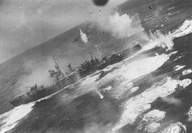 空襲下の第十八号海防艦 （1945年3月29日、仏印ホンボイ島沖）