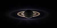 土星による太陽の食、土星探査機カッシーニより撮影 出所：NASA/JPL