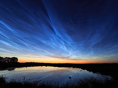Ноћни светлећи облаци над Упсалом у Шведској