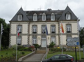 The town hall of Mûr-de-Bretagne