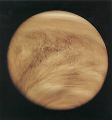 Images de Vénus en UV, on observe des mouvements de structures nuageuses.