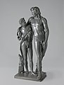 Sculpture représentant Bacchus et le jeune Ampélos, nus et enlacés.