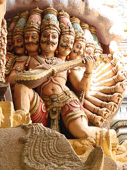 మదురై మీనాక్షి దేవాలయంలో వీణ వాయిస్తున్న రావణుని శిల్పం
