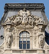 Llucana historiada, frontó i cariátides de la façana sud del pavelló Turgot del Palau del Louvre (ca. 1857).