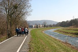 Sienda piatonal y ciclista a lo llargo del Oder en Odry