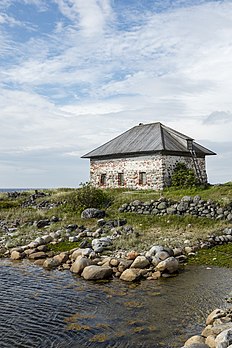 Casa de pedra na ilha Bolshoi Zayatsky, ilhas Solovetsky, mar Branco, Rússia (definição 3 062 × 4 592)