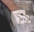 Scrofa semilanuta on Milanon muinainen symboli. Kohokuva sijaitsee Palazzo della Ragionen seinällä.