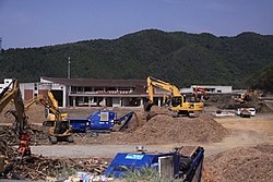 震災後の大川小学校（2011年5月19日）