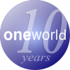 Bola biru bulat dengan teks "10 tahun" dicetak di belakang perkataan Oneworld sebagai water mark