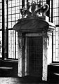 Seitliches Marmorportal in der Eingangshalle des KaDeWe, 1908