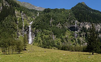 Cascatas no vale de Seebach perto de Mallnitz, Parque Nacional dos Alpes Tauern, Caríntia, Áustria. (definição 6 738 × 4 116)