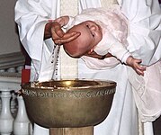 Upacara pembaptisan kanak-kanak di gereja Lutheran