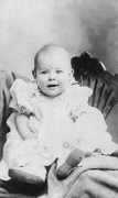 Hemingway som spädbarn.