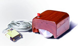 Protótipo do primeiro dispositivo apontador para computador