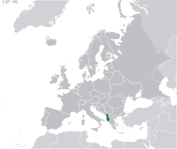  अल्बानिया-अवस्थिति (green) Europe-এ (dark grey)  –  [व्याख्या]