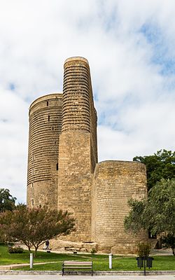 A Szűz-torony épülete