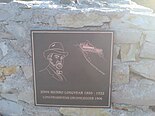 Меморијална плоча оснивача Лонгјира Џона Мунроа Лонгјера