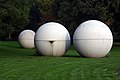 Skulptur Giant Pool Balls von Claes Oldenburg (1977)