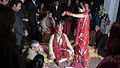 એક ભારતીય હિન્દુ લગ્ન સમારોહ શરૂ છે.