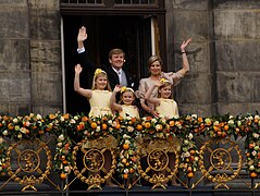 King Willem-Alexander, Queen Maxima and their daughters 2013.jpg