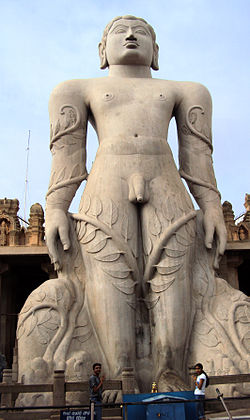 गोमटेश्वरस्य(बाहुबलेः)विग्रहः (978-993 AD).