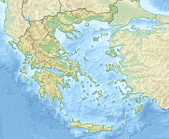 Mapa konturowa Grecji, blisko centrum na lewo znajduje się punkt z opisem „miejsce bitwy”