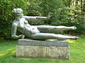 standbeeld voor Dina Vierny gemaakt in 1939 overleden op 20 januari 2009