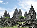 Kompleks candi Prambanan, candi Hindu terbesar di Indonesia