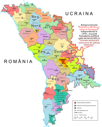 L'administration de facto de la Moldavie. Entourée de rouge, la « Transnistrie », dont le contrôle ne correspond pas entièrement à l’« Unité territoriale autonome de la rive gauche du Dniestr » reconnue de jure par le gouvernement moldave et par la communauté internationale.