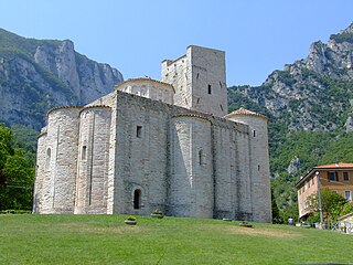 Abbaye de San Vittore alle Chiuse.