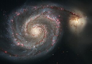 ハッブル宇宙望遠鏡によって撮影された子持ち銀河 (NGC5194)
