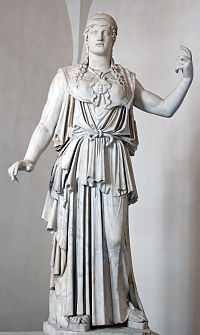 Salinan marmar Yunani bertanda "Antiokhos" merupakan salinan pertama Phidias yang asalnya kurun pertama S.M.. kini berada di Acropolis