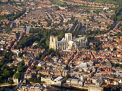 Flyfoto av York, med York Minster i midten