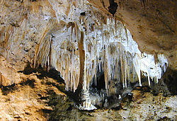 Cseppkőképződmény a Carlsbad-barlangban