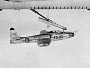 母機であるB-36に懸架されるF-84E （FICON計画）