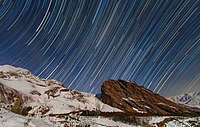 Hvězdná obloha v horách Alamutu, Qazvin, Írán