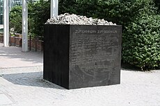 Memorial em homenagem ao movimento não-violento antinazista Weiße Rose (Rosa Branca) (jardim de Hofgarten, Munique).