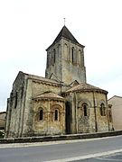 El ábside de la iglesia románica Saint-Pierre.