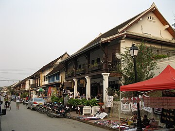 Thanon Sisavangvong, eine der Hauptstraßen der Altstadt