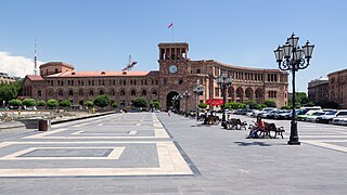 Piazza della Repubblica (Erevan), Palazzo del governo, anni 1930.