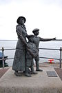 Statue Annie Moores in Cobh